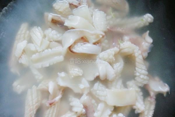 青椒芹菜鱿鱼的做法图解4