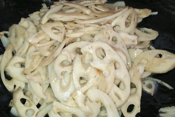 清炒莲藕的做法图解3