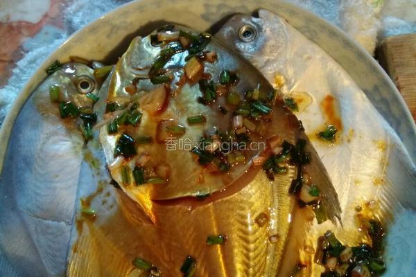 葱油蒸鲳鱼的做法图解6
