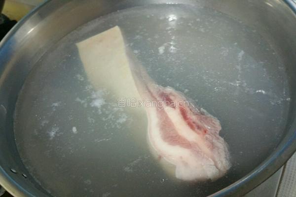 王氏红烧肉的做法图解1