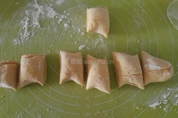 小刺猬南瓜豆沙包的做法图解5