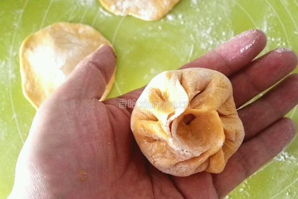 小刺猬南瓜豆沙包的做法图解7