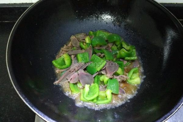青椒炒鸡胗的做法图解6