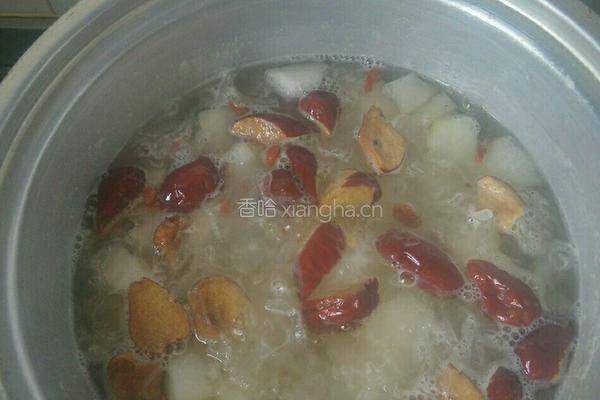 银耳雪梨羹的做法图解5