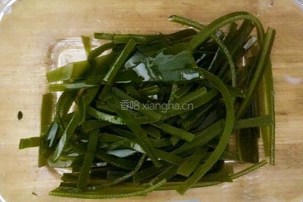 萝卜海带排骨汤的做法图解3