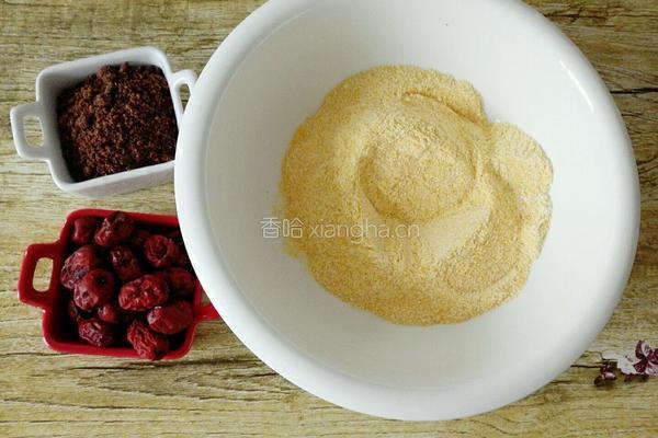 红糖枣窝头的做法图解1