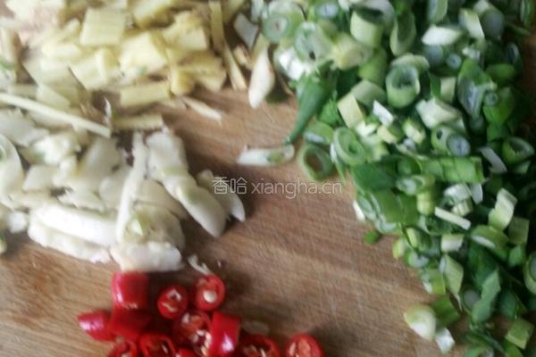蚝油炒花蛤的做法图解2