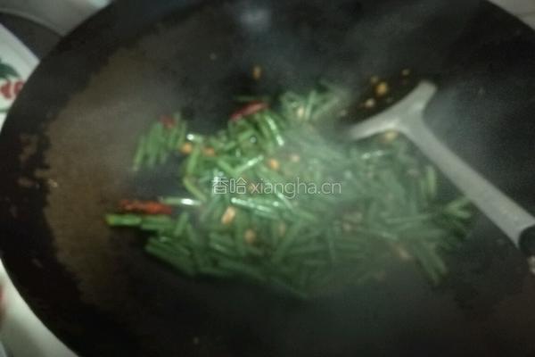 蒜炒豇豆的做法图解3
