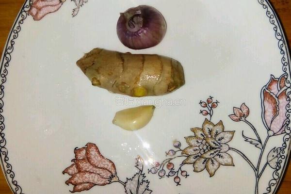 猪骨炖豆角土豆的做法图解3