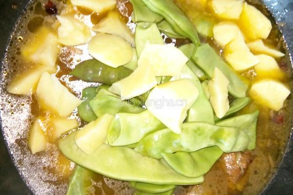 猪骨炖豆角土豆的做法图解9