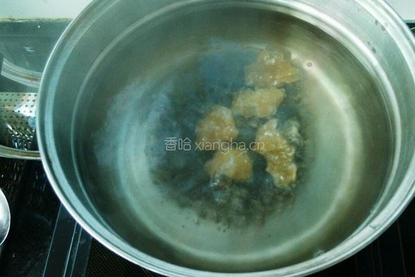 妈妈煮山楂的做法图解3