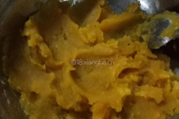 红薯饼的做法图解1