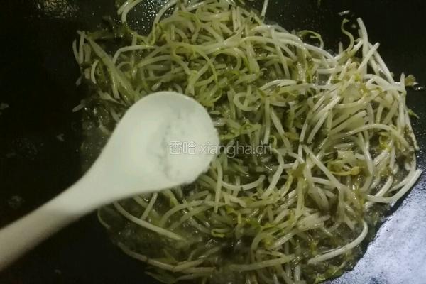 雪菜炒绿豆芽的做法图解9