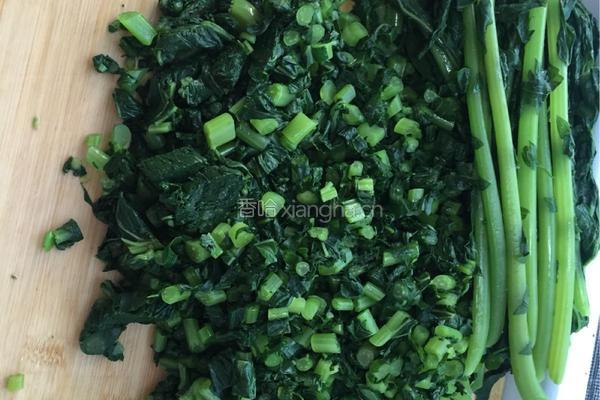 萝卜茎叶素馅包子的做法图解3