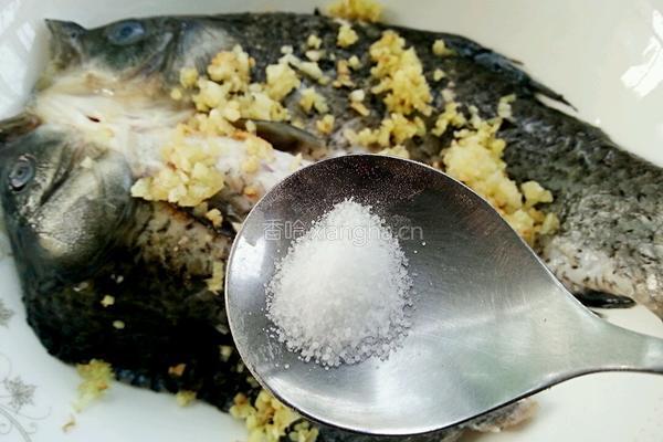 香辣烤鲫鱼的做法图解8