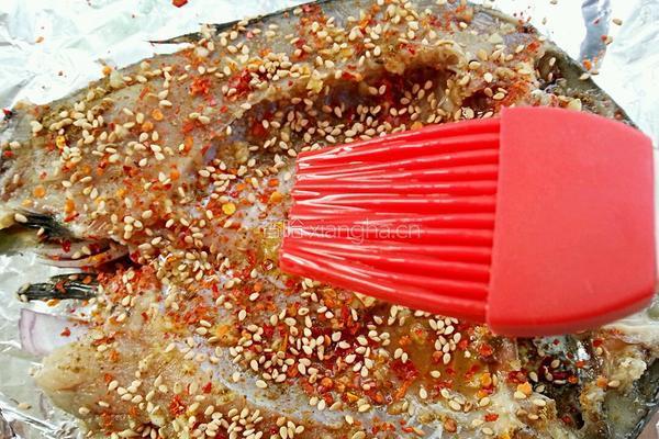 香辣烤鲫鱼的做法图解18