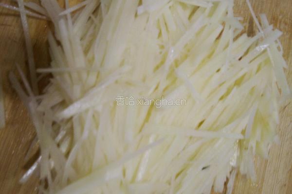 醋炝土豆丝的做法图解1