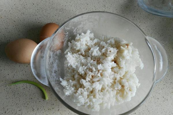 鸡蛋蒸饭的做法图解1