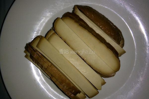家常炒豆干的做法图解1