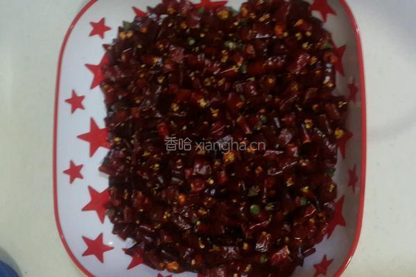 辣子鱿鱼的做法图解2
