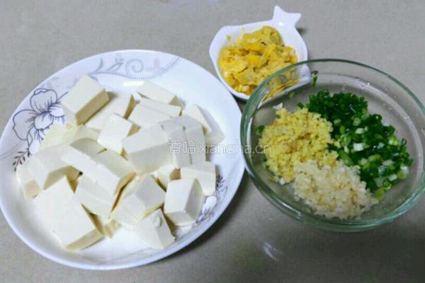 蟹黄烧豆腐（家常版）的做法图解2