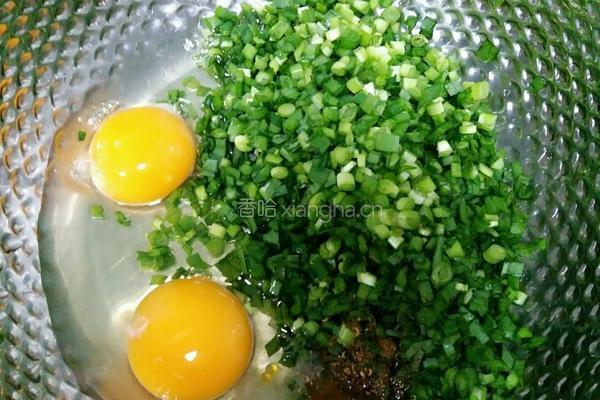 韭菜饼的做法图解1