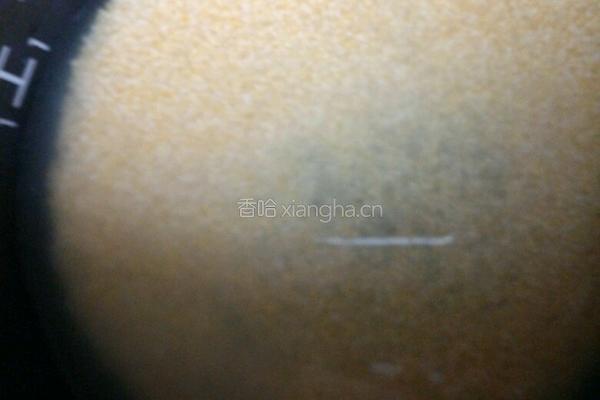 红薯山药莲子小米粥的做法图解1