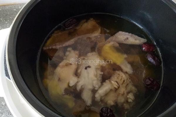 当归北芪板栗煲土鸡的做法图解4