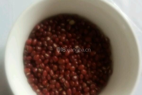 红豆沙馅月饼的做法图解1