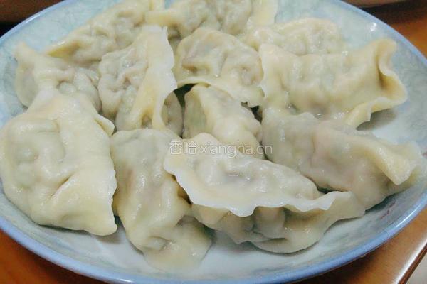 东北牛肉芹菜饺子的做法图解7