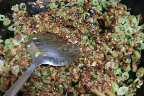 酱肉豆角包子的做法图解5