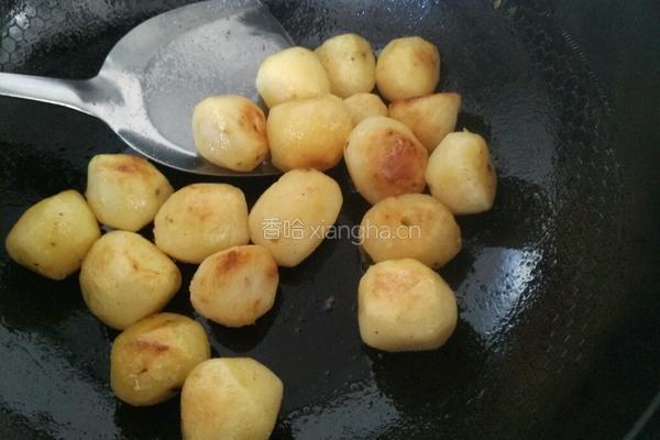 肉末酱香小土豆的做法图解2