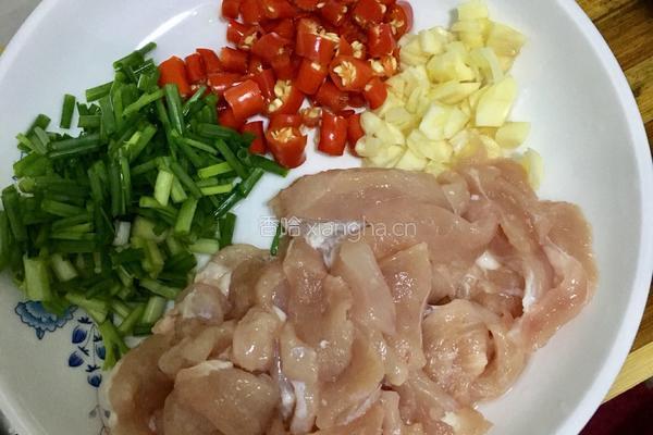 莴笋炒肉的做法图解1