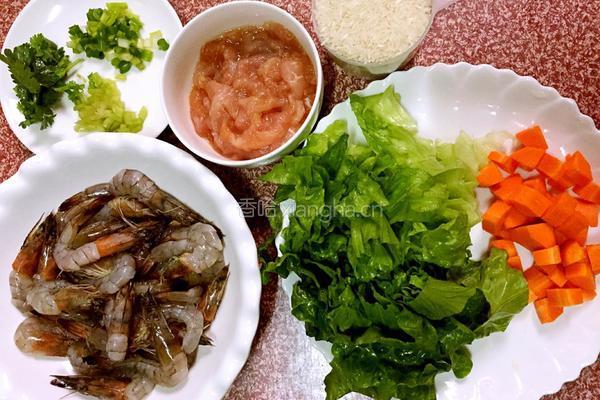 鲜虾瘦肉粥的做法图解1