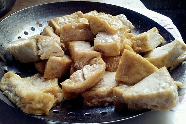 芹菜炒豆腐的做法图解3