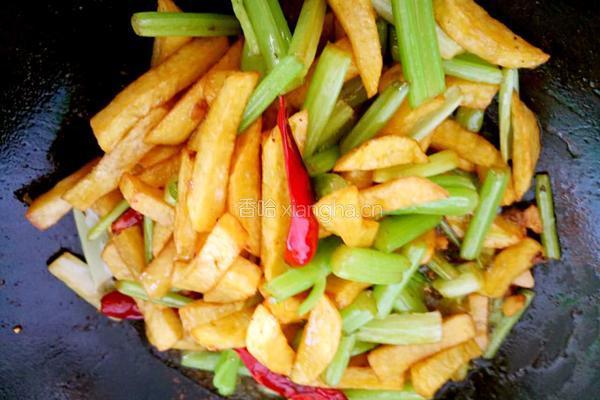 香辣土豆烧芹菜的做法图解9