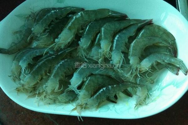 芹菜炒虾的做法图解1
