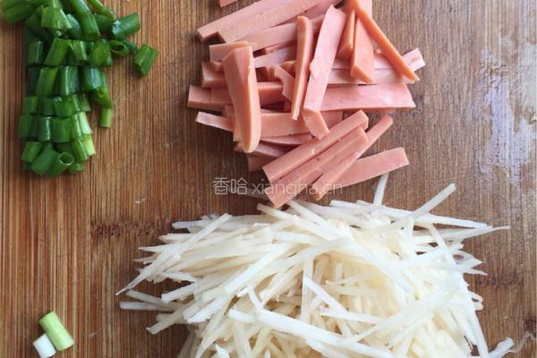 火腿土豆丝炒饭的做法图解2