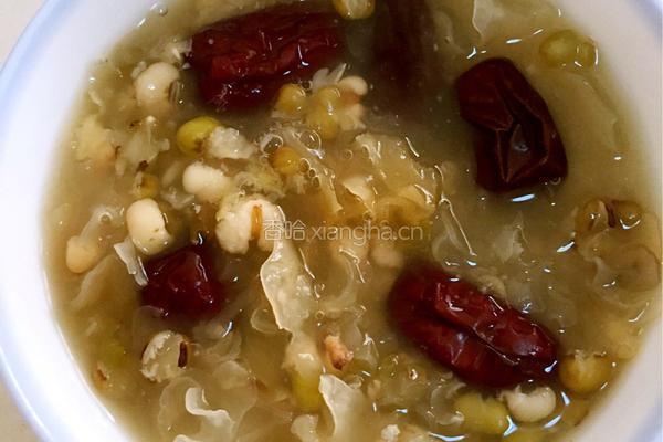 银耳绿豆薏米糖水的做法图解6