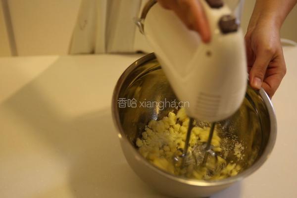 纸杯蛋糕的做法图解1
