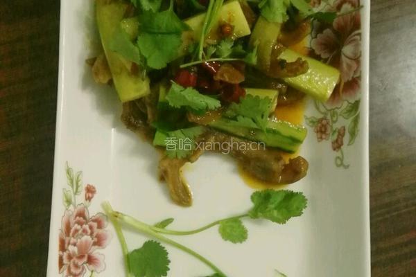泡椒烧鸭掌