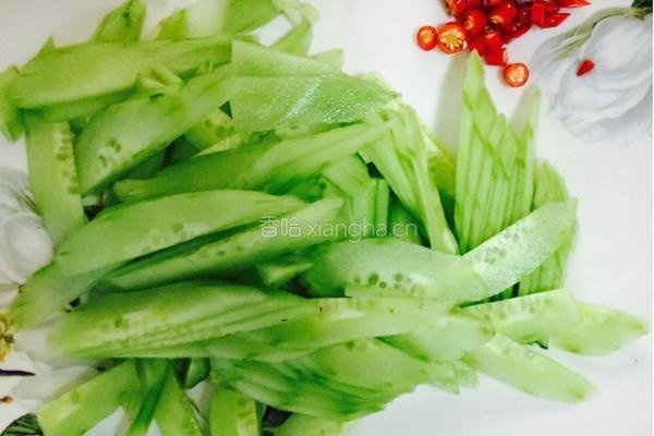 凉拌东北拉皮的做法图解3