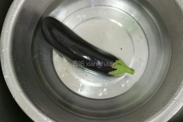 烤茄子的做法图解1
