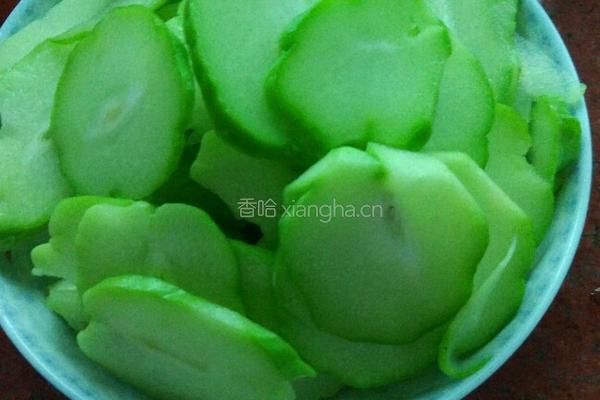 清炒佛手瓜的做法图解1