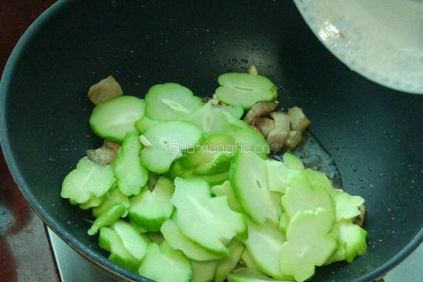 清炒佛手瓜的做法图解3