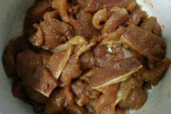 沙茶酱猪肉的做法图解2