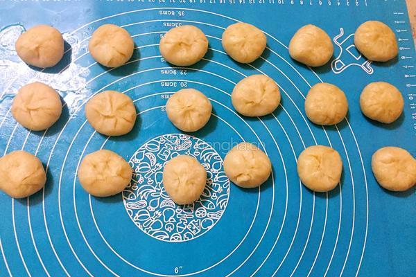 蛋黄酥的做法图解8