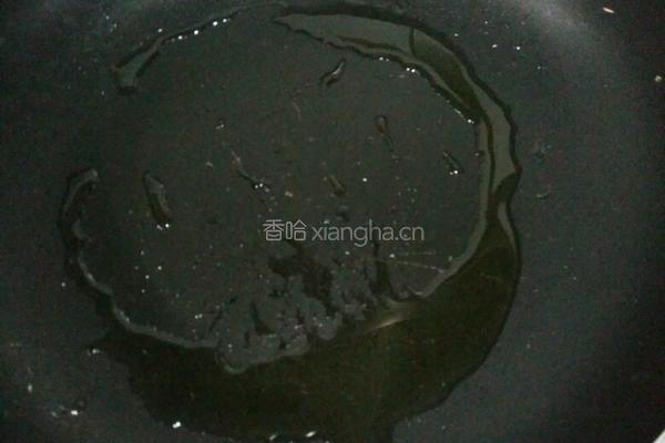 香煎流黄荷包蛋的做法图解2