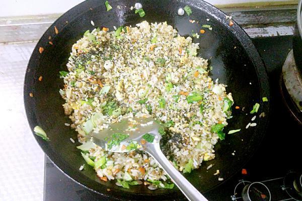 什锦炒饭的做法图解6