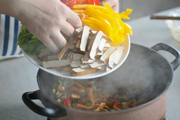 香干肉丝的做法图解5